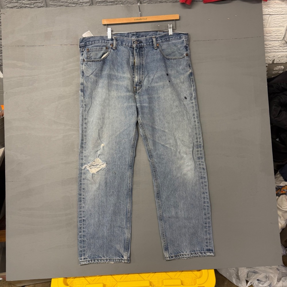Levis 505 Regular Fit Straight Leg Jeans Light Wash Distressed Mens 40x29 5568 - Picture 2 of 5